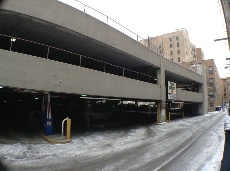 Street view of Lincoln Park Plaza