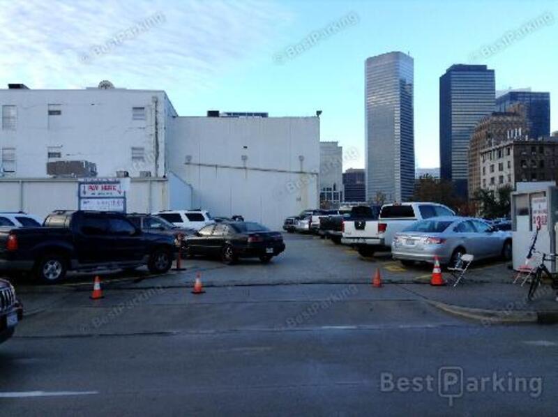 Street view of 1510 Congress St. Parking