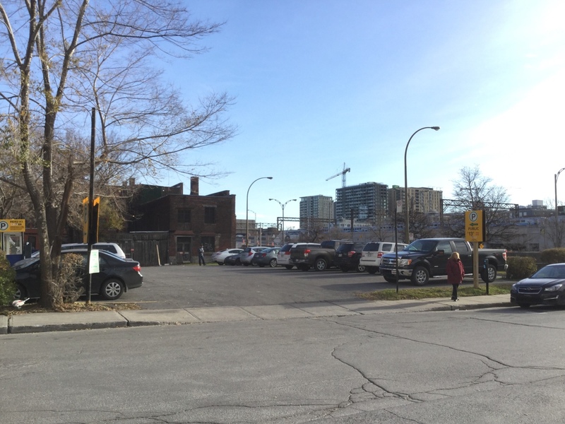 Street view of Rue Saint Maurice Lot