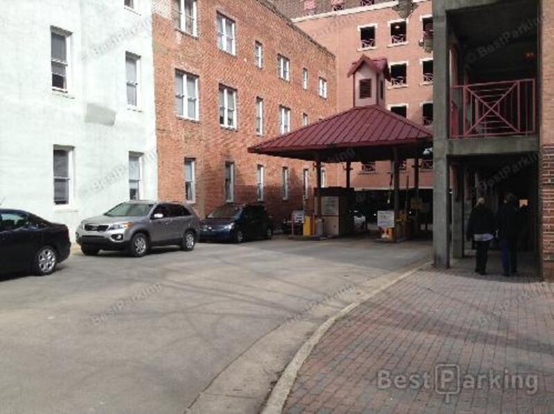 Street view of Wilmington Station Deck