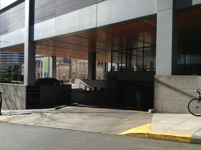 Street view of Fifth Avenue Plaza