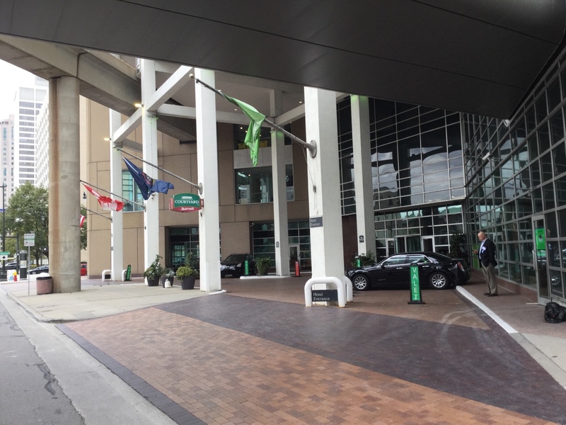 Street view of Courtyard Detroit Downtown