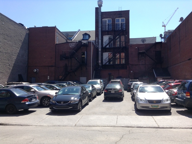Street view of Palais De Justice