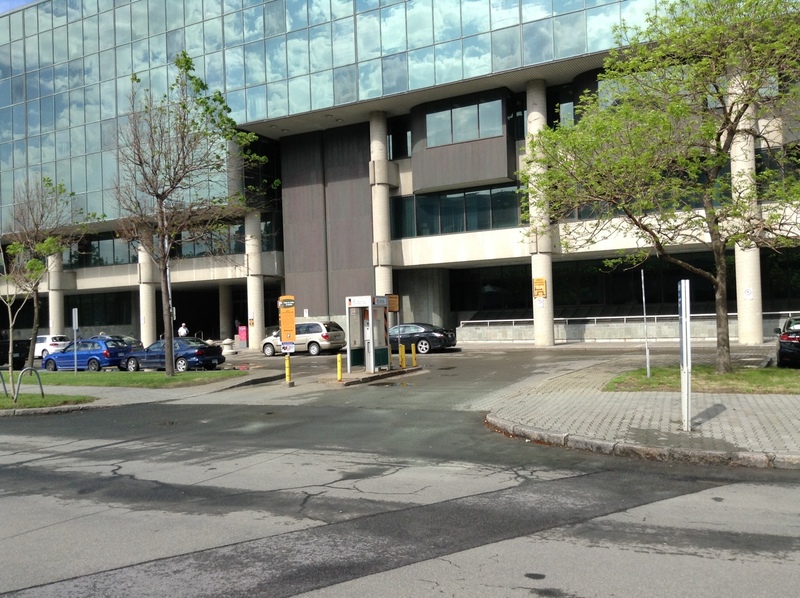 Street view of Quebec Courthouse