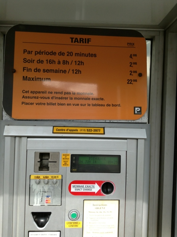 Street view of Quebec Courthouse