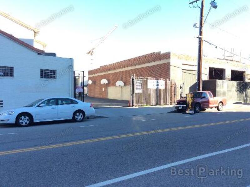 Street view of 222 S Hewitt Lot
