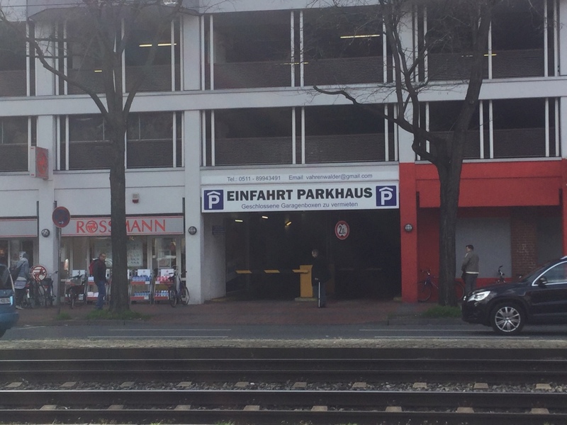 Street view of Parkhaus Vahrenwalderplatz
