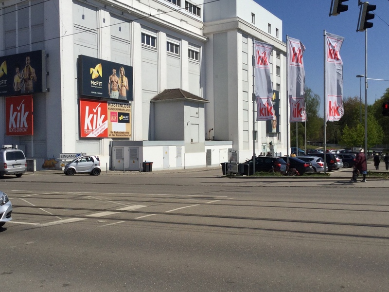 Street view of Langenmantelstraße