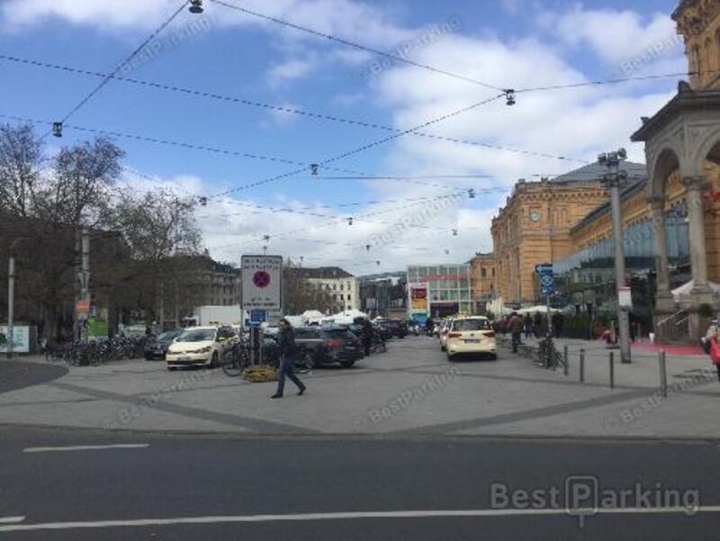 Street view of Ernst-August-Platz Parking Lot