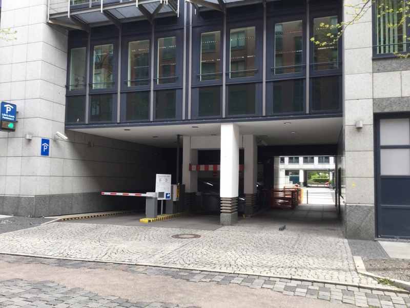 Street view of Parkhaus Löhr's Carré