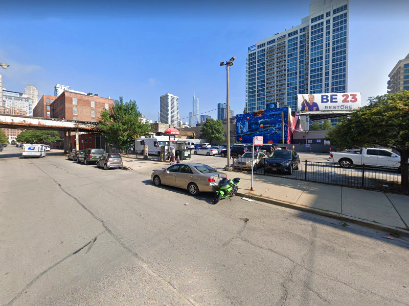 Street view of 333 W. Institute Pl. Lot