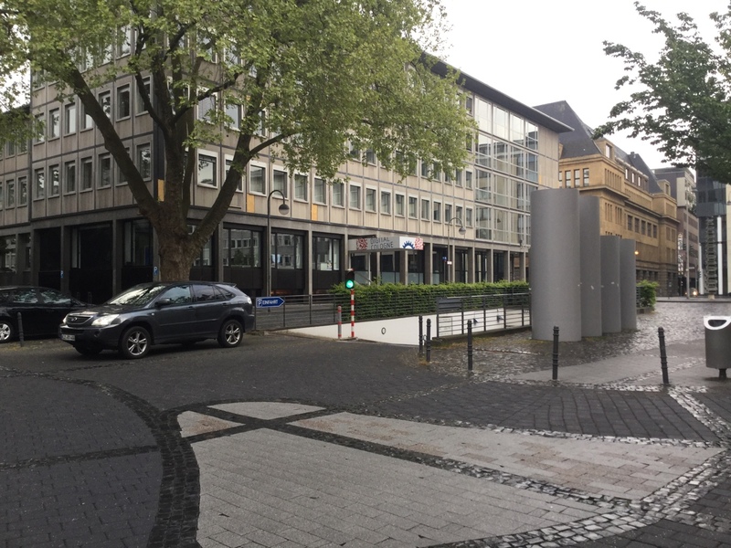 Street view of Parkhaus Boersenplatz