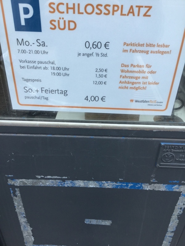 Street view of Schlossplatz Süd