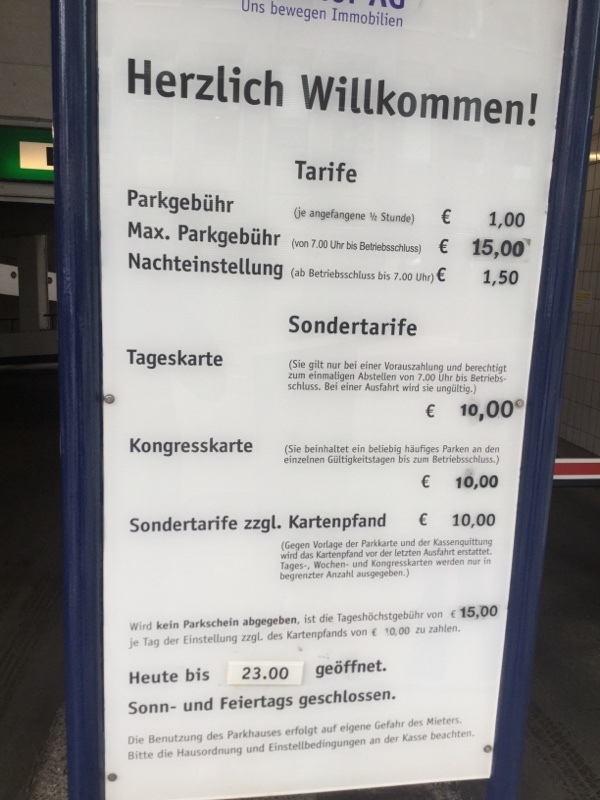 Street view of Parkhaus Rödingsmarkt