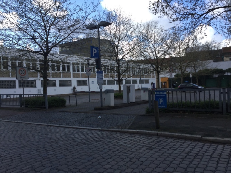 Street view of Öffentlicher Parkplatz