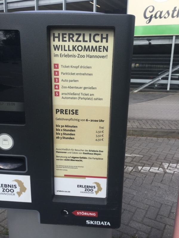 Street view of Zoo Hanover Parking