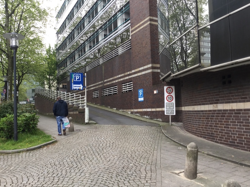 Street view of Deutschlandhaus Essen GmbH & Co. KG - Parkhaus Linden Galerie