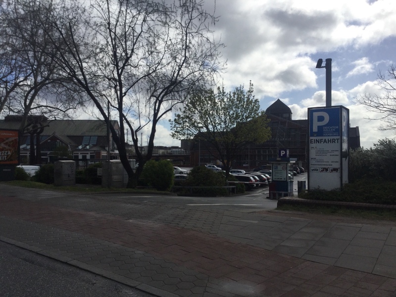 Street view of Deichtor Hallen