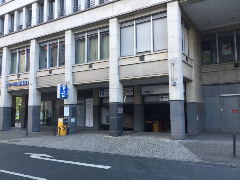 Street view of Wilhelm Galerie