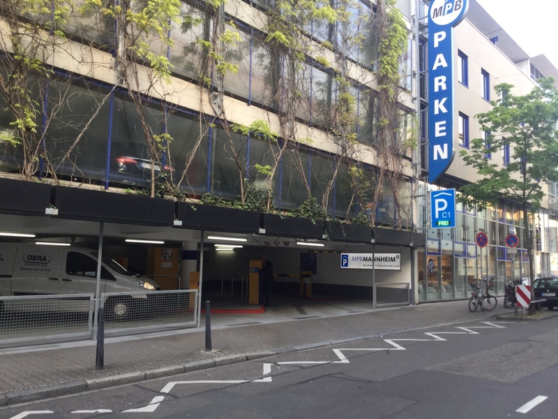 Street view of C1 Hauptverwaltung Parkhaus