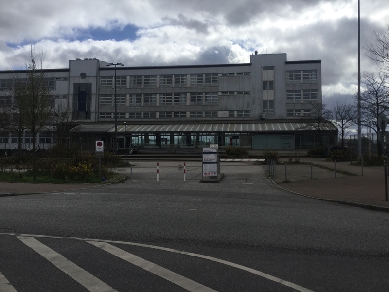 Street view of Parkplatz Kreuzfahrtterminal Altona