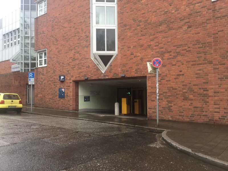Street view of Parkhaus Hotel Steigenberger / Conti Hansa - Kiel
