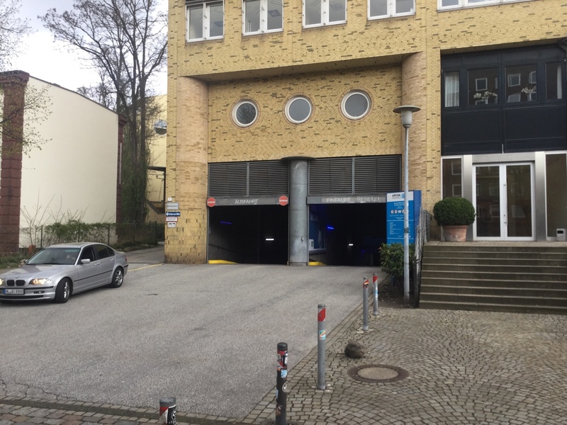 Street view of Parkhaus Neue Flora