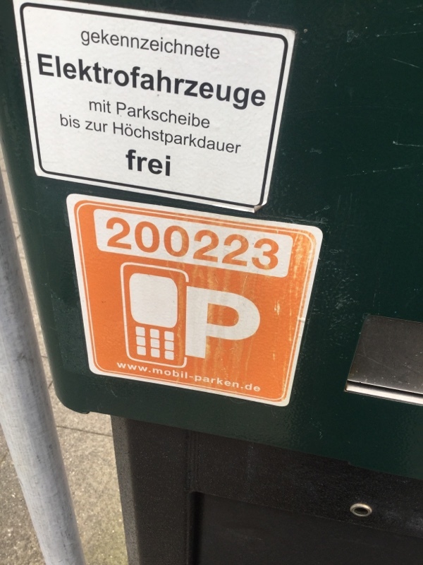 Street view of Sievekingplatz