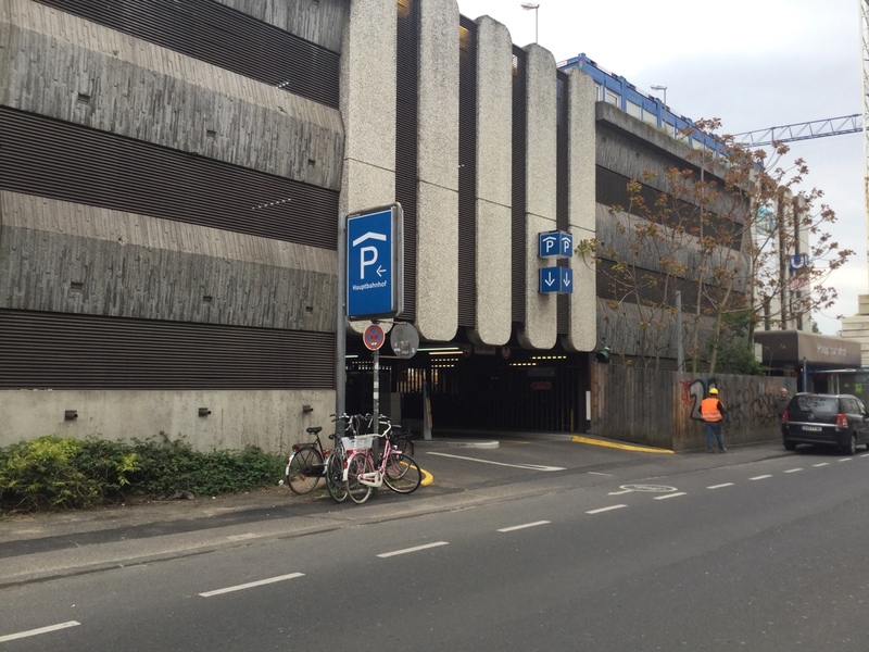 Street view of Hauptbanhof