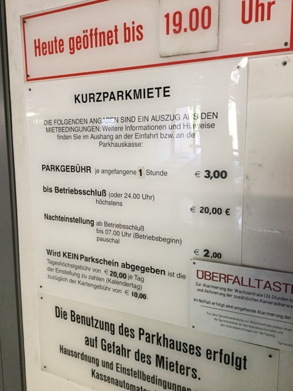 Street view of Parkhaus Kunsthalle