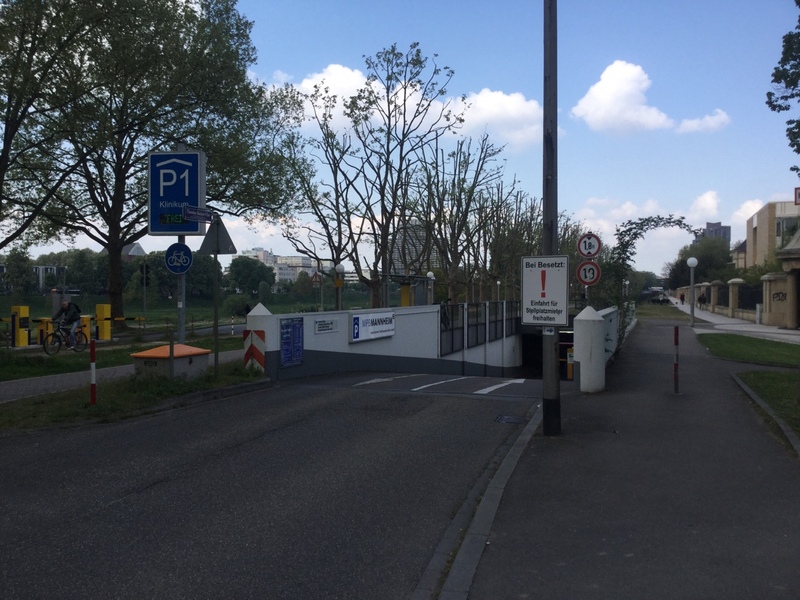 Street view of Klinikum West