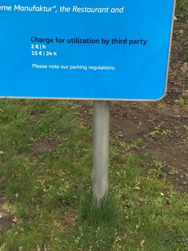 Street view of Die Gläserne Manufaktur