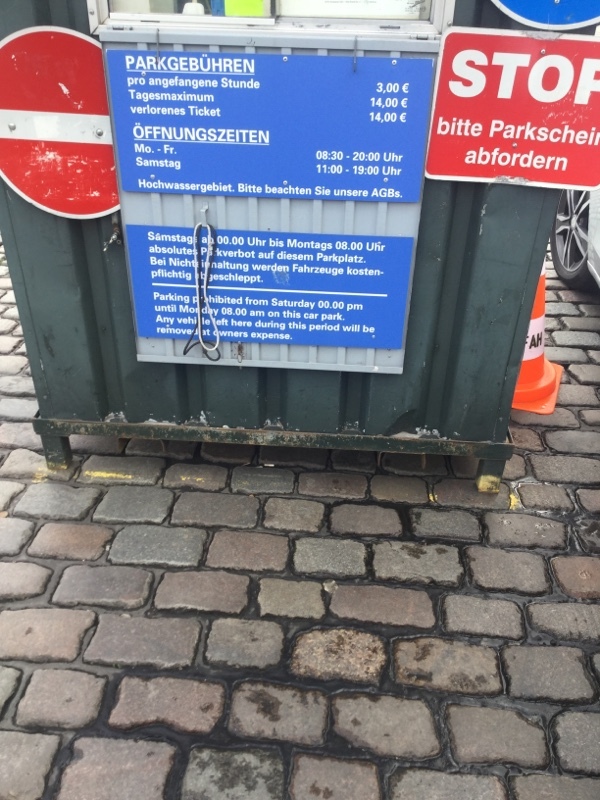 Street view of Stilwerk