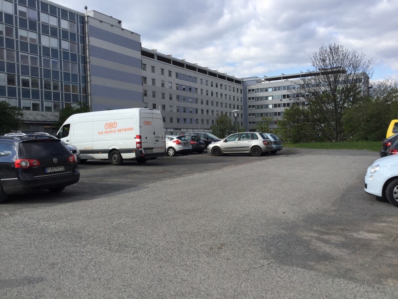 Street view of Lingner Stadt Parkplatz