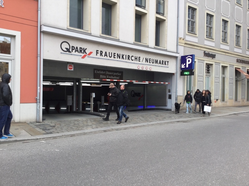 Street view of Frauenkirche/Neumarkt