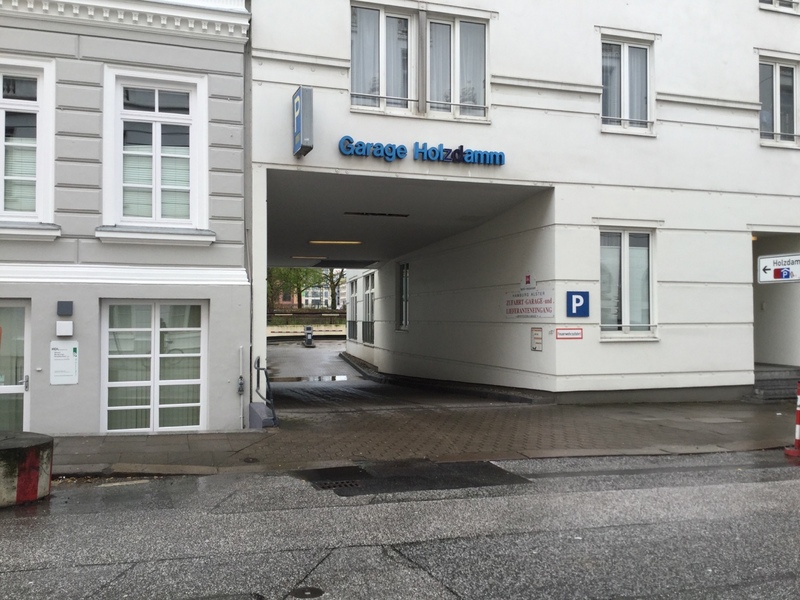 Street view of Garage Holzdamm