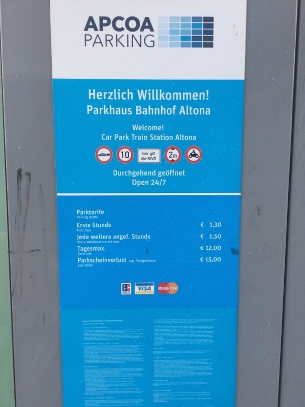 Street view of Parkhaus Altona Bahnhof