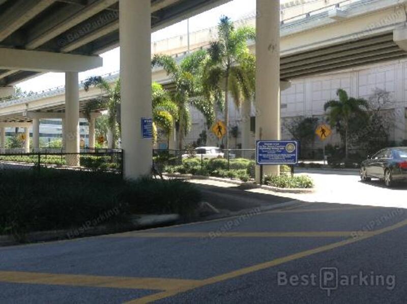 Street view of Selmon Expressway Bill Changer Parking Lot