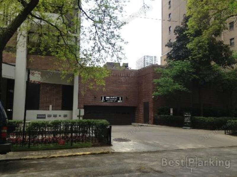 Street view of 1340 N. Astor Street Garage - Valet