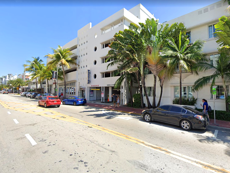 7th Street Parking Garage - Parking in Miami Beach
