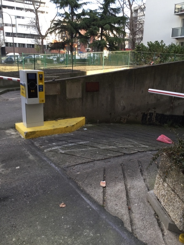 Street view of Parking Bercy Arena - Gare de Lyon