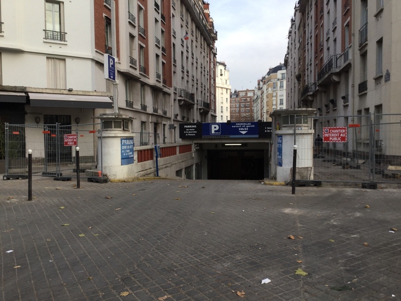 Street view of Parking Courcelles Champerret