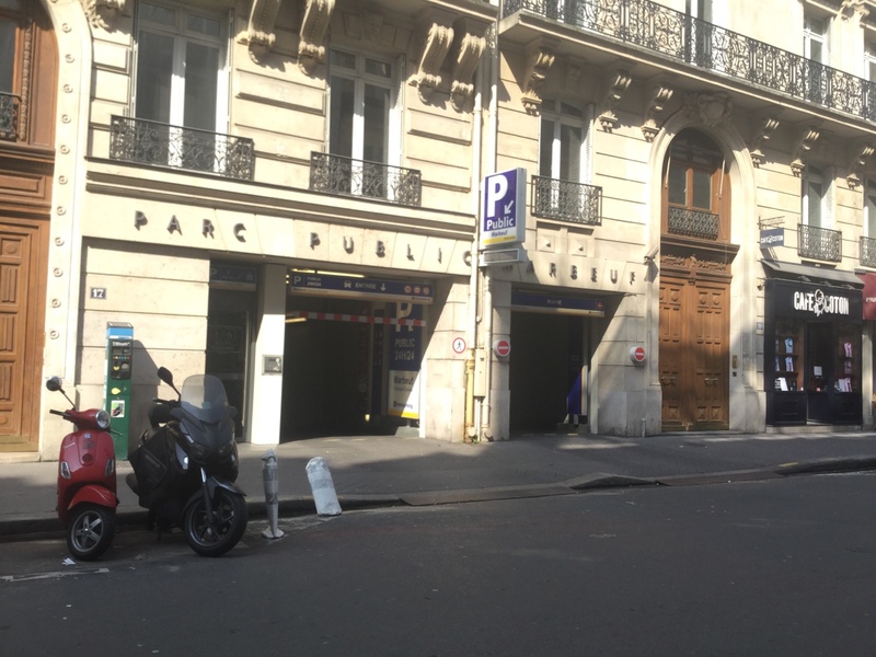 Street view of Marbeuf Champs-Elysées Car Park