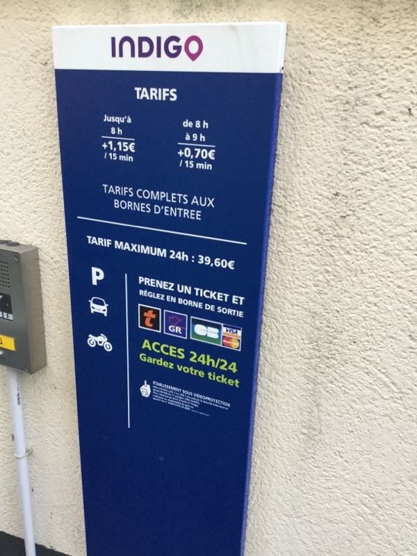 Street view of Place Saint-Michel