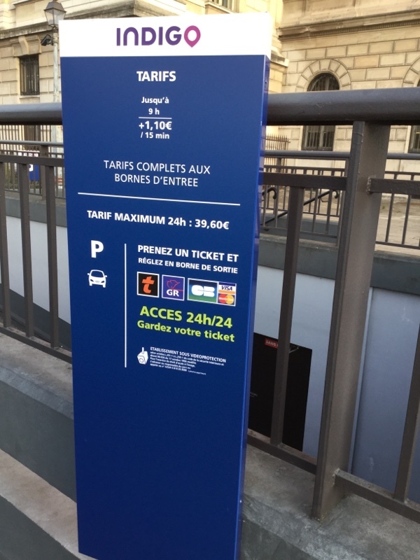 Street view of Harlay Pont Neuf