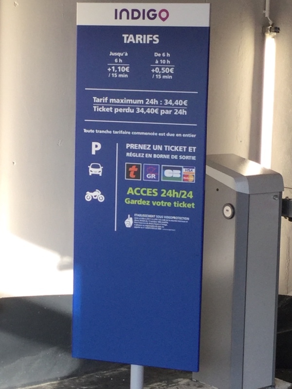 Street view of Parking Pont Marie