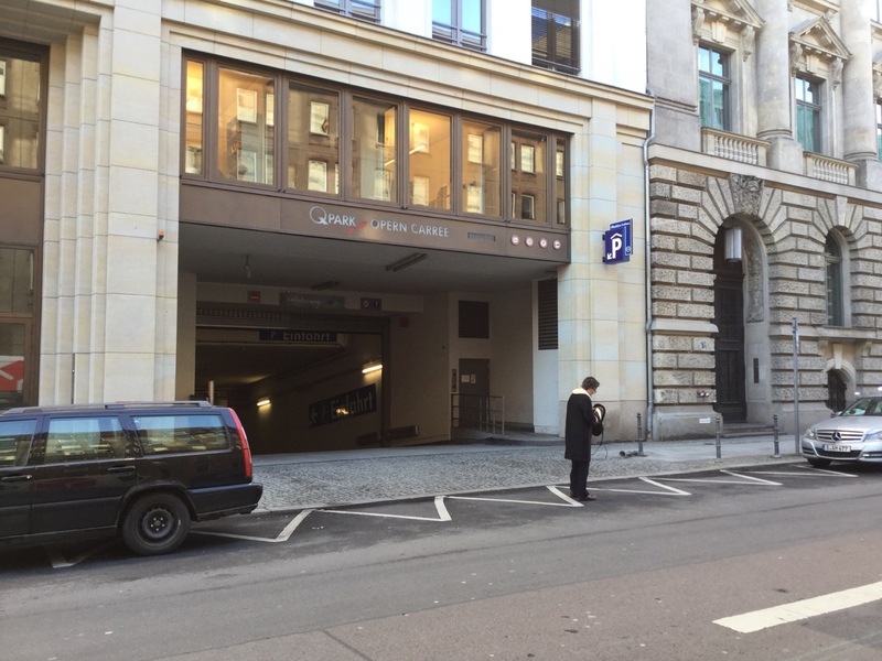 Street view of Opern Carree