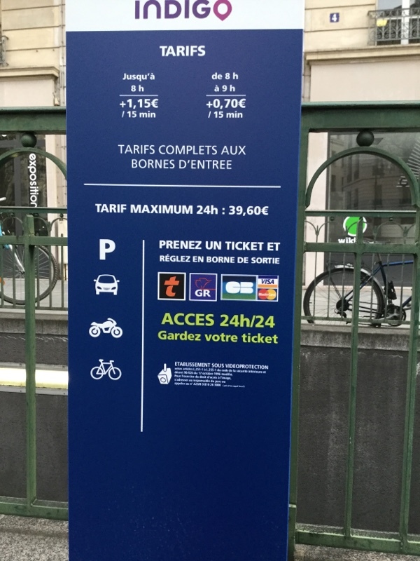 Street view of Parking Croix des Petits Champs