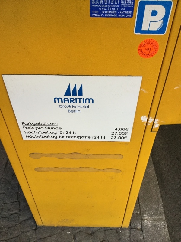 Street view of Maritim Proarte Hotel