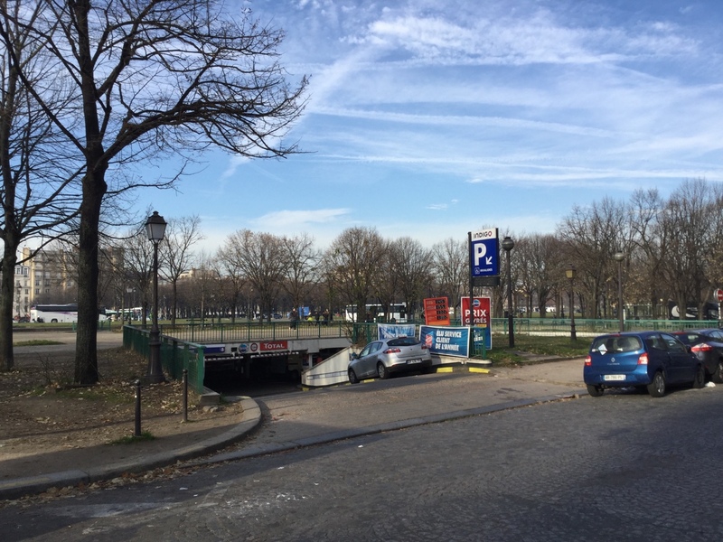 Street view of Invalides